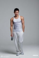 组图：Rain代言男士护肤品 自创Icy Dance演绎冰爽