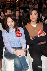 幻灯：林嘉欣关爱血癌患者 谈续约称要看公司诚意