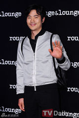 组图：韩星尹恩惠韩彩英CNBLUE等亮相品牌活动