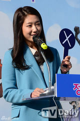 组图：朴信惠清新亮相杜绝伪劣商品流通活动