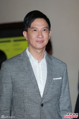 组图：李玟爆乳翘臀性感亮相 刘嘉玲气场强