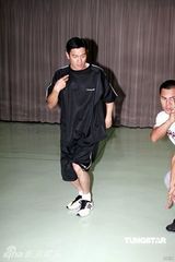 幻灯：刘德华师从少林大师 习武过程首度曝光