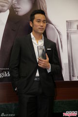 组图：张孝全否认与女友筑爱巢 称结婚顺其自然