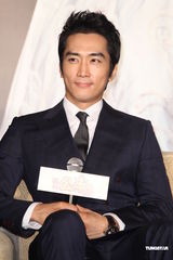 组图：宋承宪吻到数不清 金泰熙忘记曾到过台湾