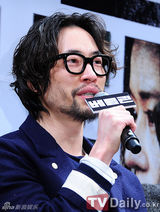 组图：韩片《柏林》开发布会 全智贤优雅亮相