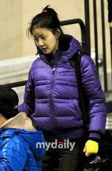 组图：韩国女演员李诗英参加女子拳击比赛