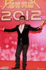 组图：钱嘉乐郑裕玲陈锦鸿等五位获杰出演员大奖