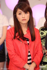 组图：柯佳嬿自称厨艺不精 郭釆洁要婚后再学下厨