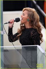 组图：碧昂斯为奥巴马献唱 携夫亮相小鸟依人