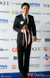 组图：众韩星亮相第17届釜山电影节蓝地毯