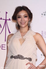 组图：林嘉绮爆乳成台湾模特公司年会焦点