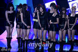 幻灯：少女时代音乐颁奖礼获6项大奖　喜极而泣