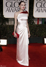 高清图：第69届金球奖红毯朱莉皮特情侣档亮相