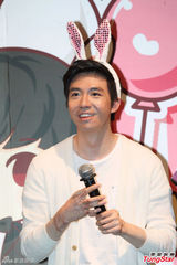 组图：俞灏明变萌兔挑逗粉丝 有望回归主持