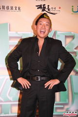 组图：蔡卓妍短裙失守 获杜汶泽封性感女艺人