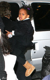 幻灯图集：茱莉皮特一家六口新年出行看音乐剧