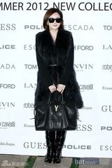 组图：张赫南圭丽等韩星为眼镜新品发布会站台