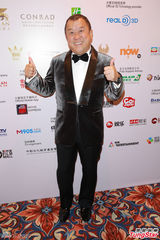 组图：苗侨伟支持子女拍拖 李康生称对手太强