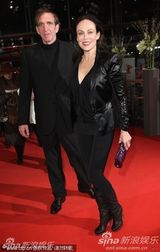 高清组图：《商海通牒》首映 史派西杰瑞米型男斗帅