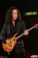 组图：big4开演唱会发红封包 互曝成员糗事