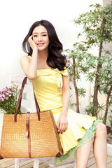 高清组图：秦岚初夏时尚大片 清纯淡雅晶莹动人