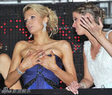 幻灯：希尔顿戛纳狂欢 玩过火失守露底