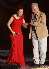 组图：汪明荃演唱会落幕 斥歌迷非法录影