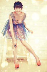 组图：海陆写真香肩微露 性感小清新