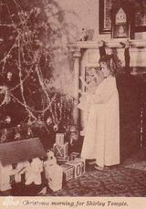 组图：秀兰邓波儿童星期可爱萌照似洋娃娃