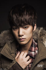 高清组图：韩团NU'EST冬季写真大秀美少年范儿