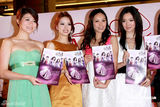 幻灯图：港姐招募行动举行 叶翠翠等分享选美感受