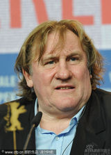 幻灯图集：《猛犸象》记者会 杰拉尔-德帕迪约亮相