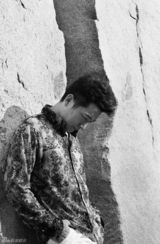 组图：邵峰时尚大片曝光 演绎文艺熟男