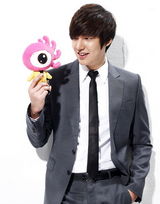 高清图：对话李敏镐：中国巡演将唱新歌 最想去故宫