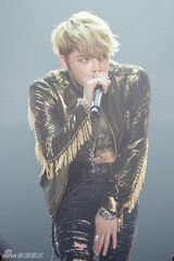 高清：JYJ金在中亚洲巡演结束 与粉丝庆生