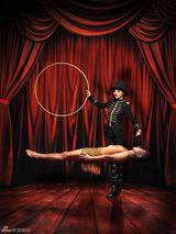 组图：陈龙章龄之魔幻婚纱照创意十足