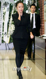 组图：安德烈-金病逝 金喜善元彬等哀悼