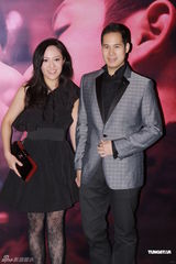 组图：千嬅结婚派对真空上阵 婚夜丁生醉倒无造人