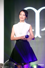 组图：周迅代言捞千万 皮肤过敏私下不化妆