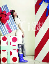 高清图：韩星尹胜雅时尚大片 寻找共同的夏日回忆