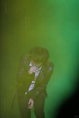 组图：郑钧2010你必须幸福巡演上海站精彩图集