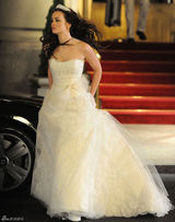 组图：美剧《绯闻女孩》剧照莉顿变身美丽新娘