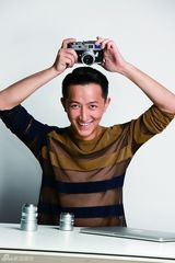 组图：韩庚重温儿时梦想 做梦都和霸天虎作战