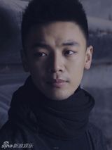 组图：曹璐最新写真曝光 俏皮中渐露英气