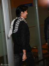 组图：福山雅治抵沪 将亮相上视节和上影节