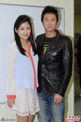 组图：《奖门人终极篇》洪天明周家蔚大秀恩爱