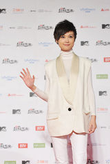 高清组图：MTV超级盛典红地毯 众星美丽“冻”人