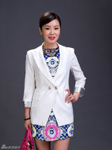 组图：《一仆二主》定妆照曝光 闫妮时尚造型