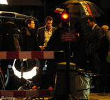 组图：《杰克-莱恩》片场 奈特莉与派恩亲密对戏