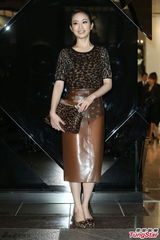 组图：林依晨透明皮裙亮相 豹纹上衣抢镜